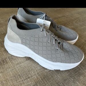 ▶️ Apana Gray Slip On Sneakers Womens 9 Lightweight Comfort Athleisure